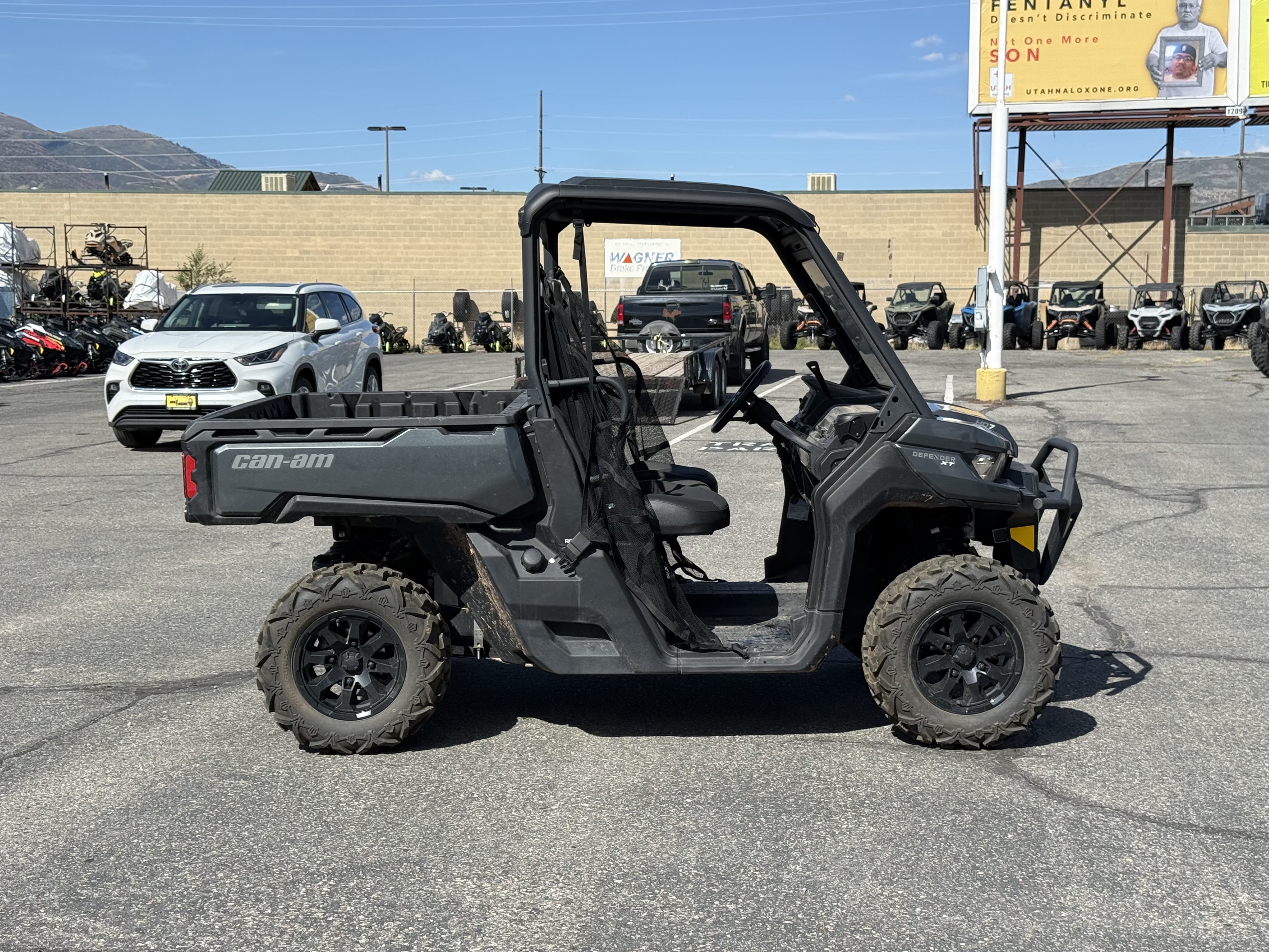 2024 CAN-AM Defender XT HD7 UTV