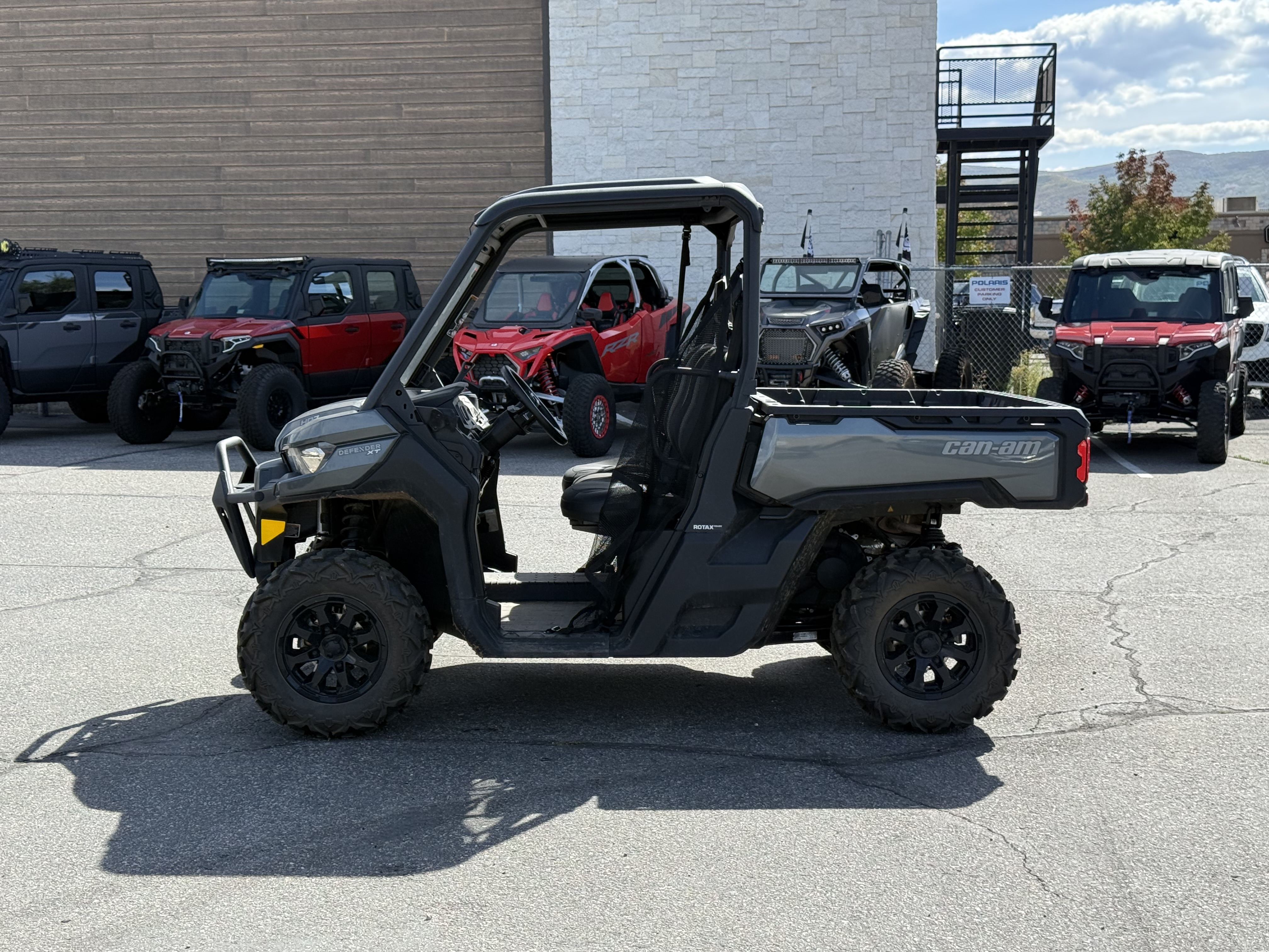 2024 CAN-AM Defender XT HD7 UTV
