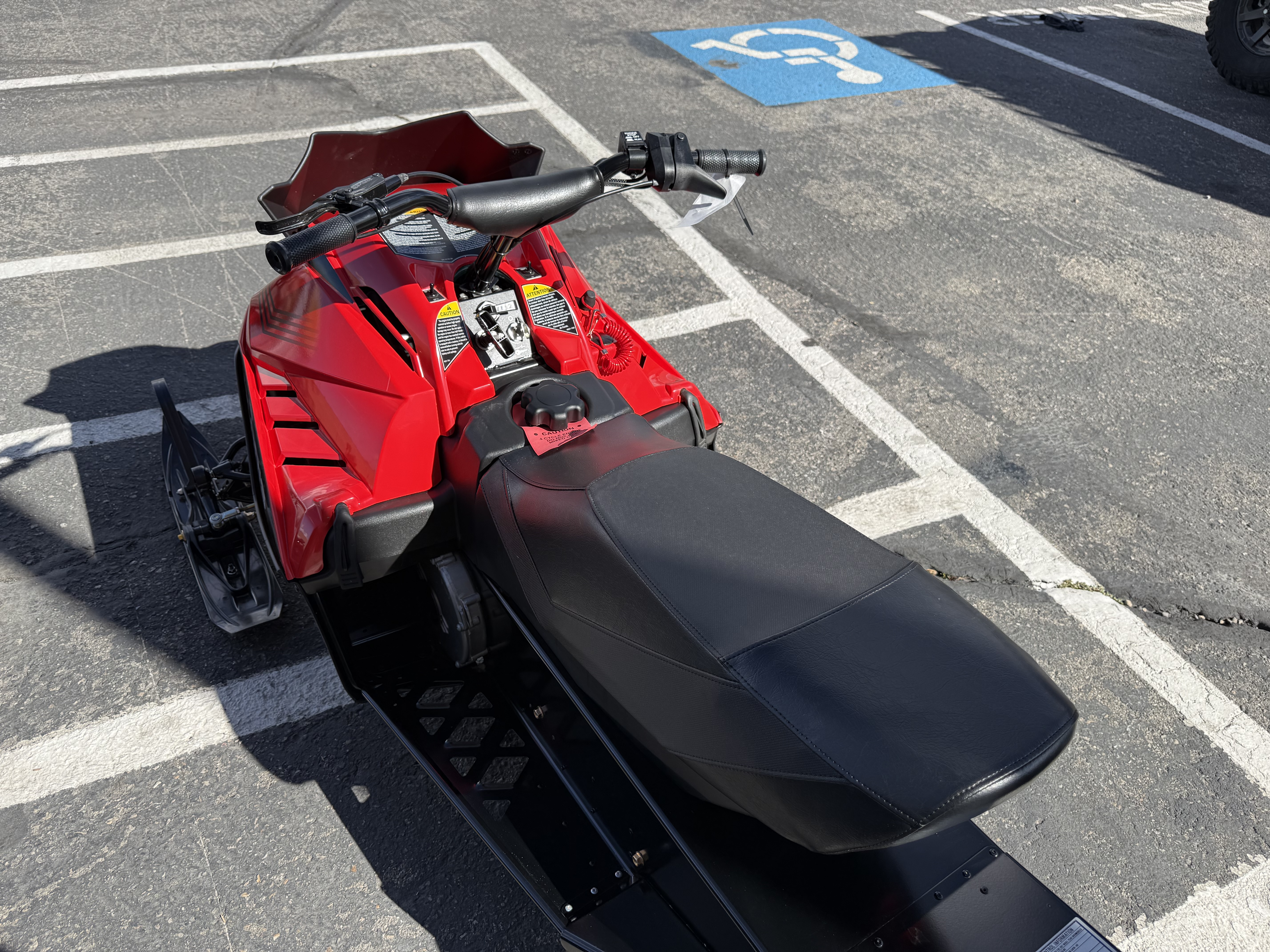 2027 Polaris INDY 200 SNOWMOBILE